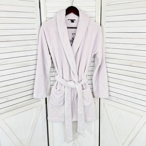 Victoria’s Secret Embroidered Plush Fleece Shortie Robe Lilac XS Small - Picture 8 of 12